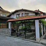 Ikonomov House Vendégház