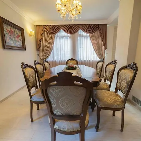 Ikonomov House Penzion Bansko
