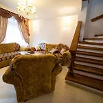 Ikonomov House בית הארחה 4*