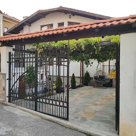 Casa de hóspedes Ikonomov House